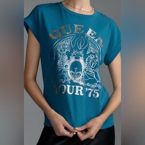 Letluv Flawed Queen Graphic Tee